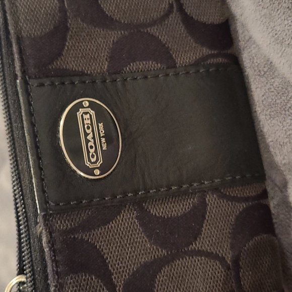 Coach wallet plus victoria secret zip card case BUNDLE ONLY - Picture 9 of 15